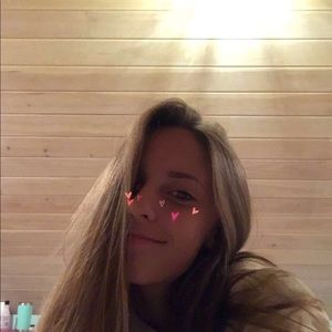 Meet your Posher, Olivia